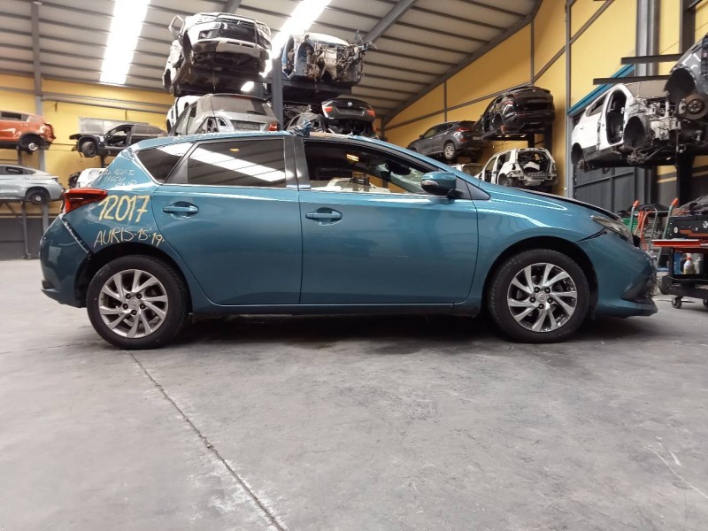 toyota auris del año 2017