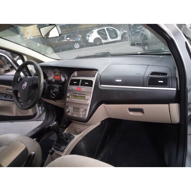 fiat linea (110) del año 2009