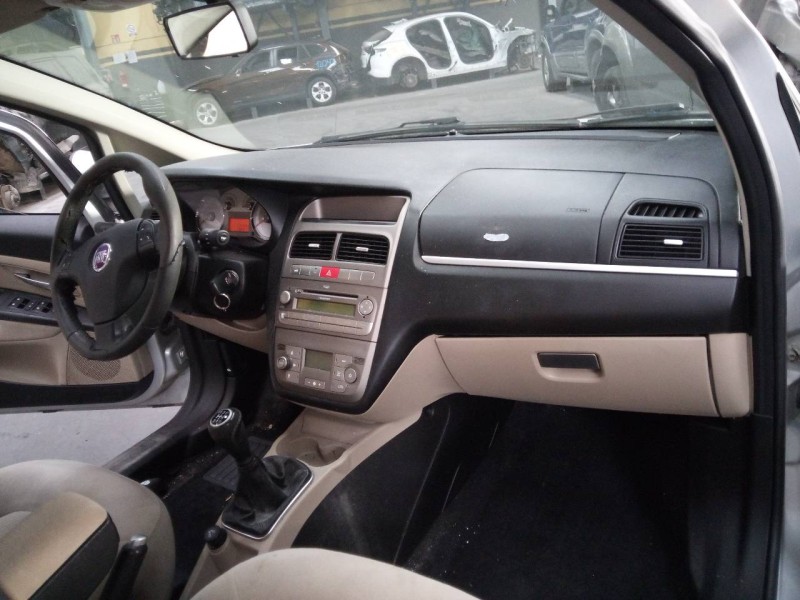 fiat linea (110) del año 2009