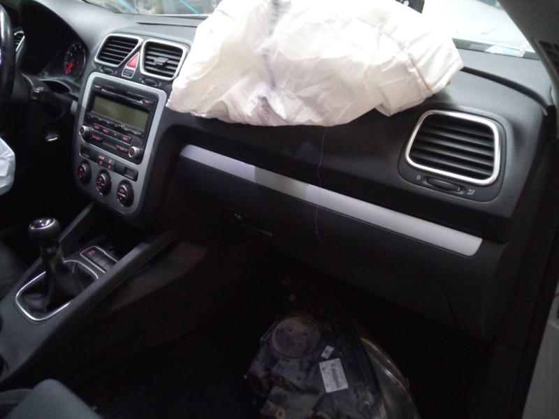 volkswagen scirocco (137) del año 2009