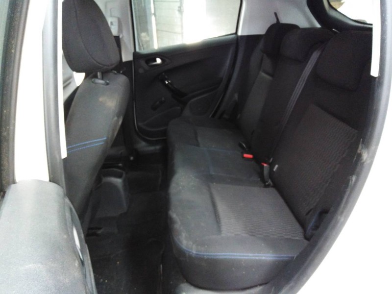 peugeot 208 del año 2017