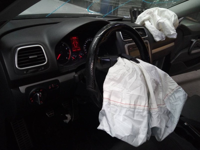 volkswagen scirocco (137) del año 2009