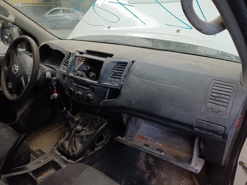 toyota hilux (kun) del año 2015