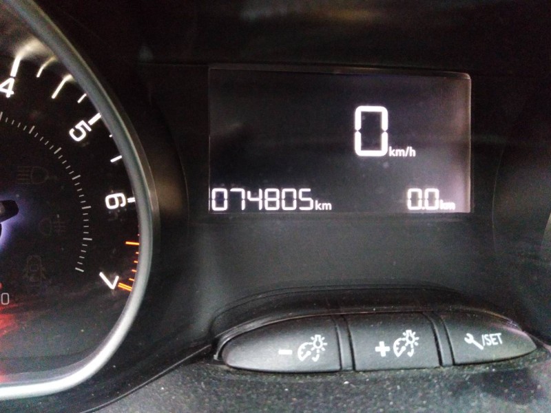 peugeot 208 del año 2017