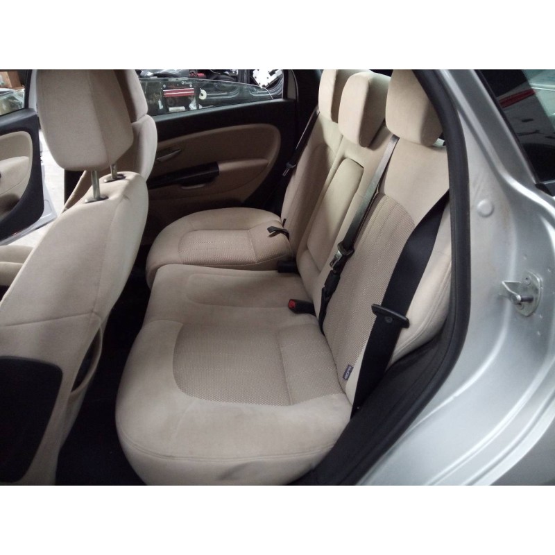 fiat linea (110) del año 2009