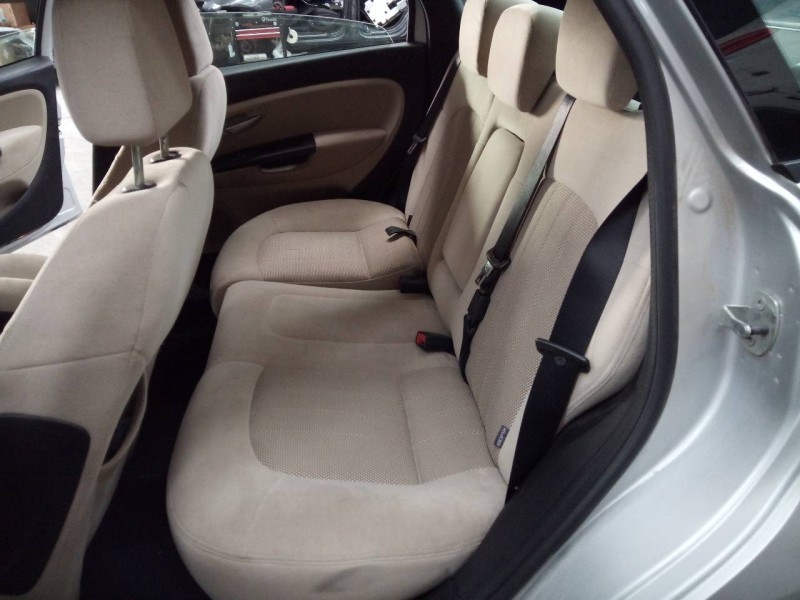 fiat linea (110) del año 2009