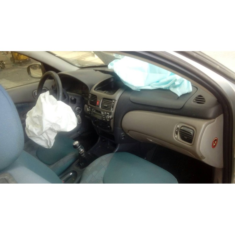 nissan almera (n16/e) del año 2000