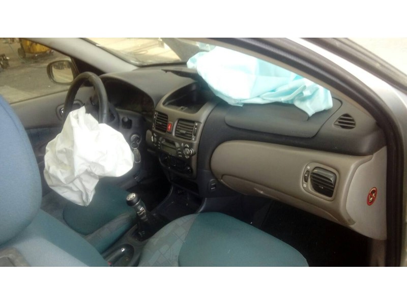 nissan almera (n16/e) del año 2000