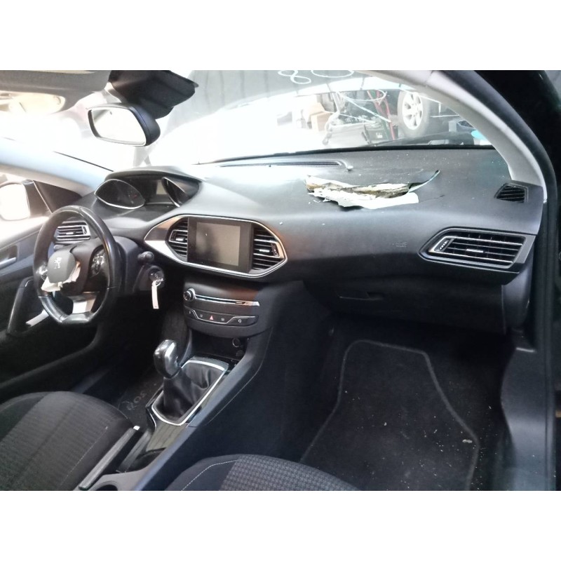 peugeot 308 del año 2017