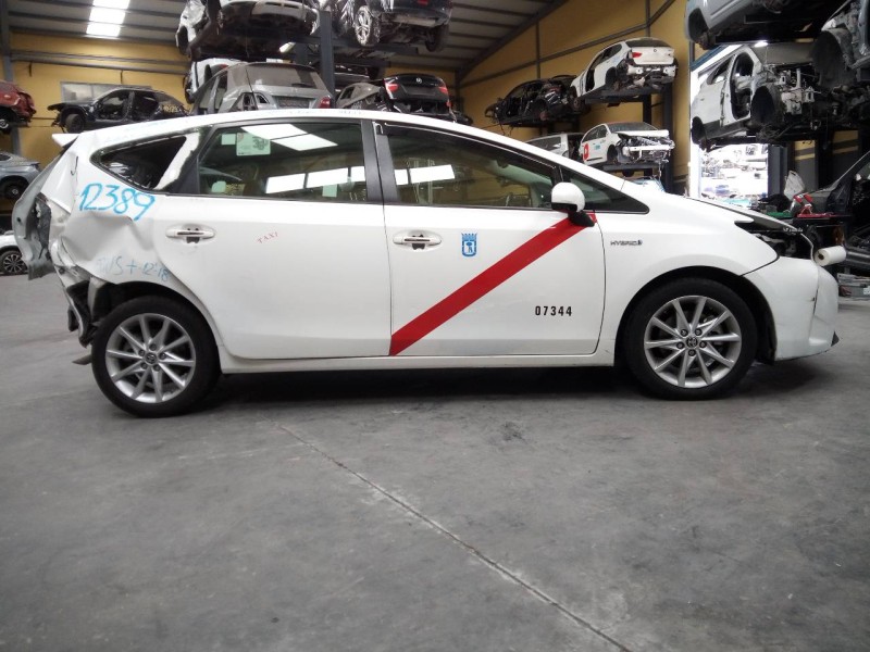 toyota prius+ del año 2021