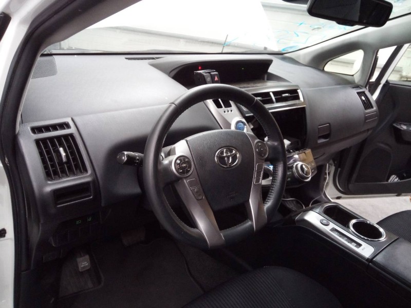 toyota prius+ del año 2021