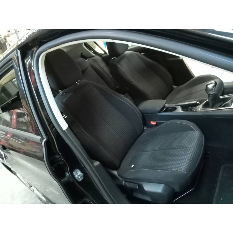 peugeot 308 del año 2017