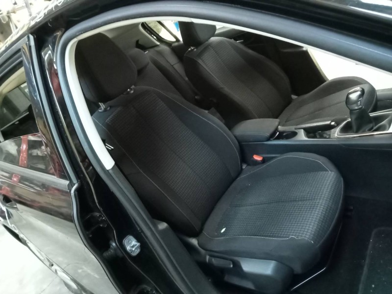 peugeot 308 del año 2017