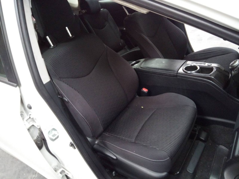 toyota prius+ del año 2021