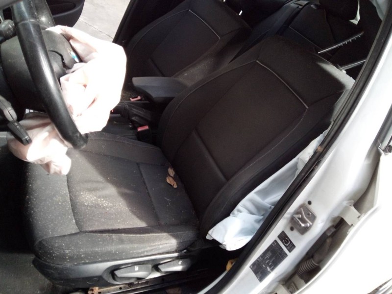 bmw serie 1 berlina (e81/e87) del año 2011