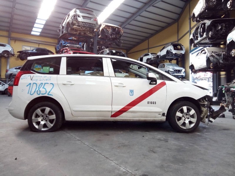 peugeot 5008 del año 2015