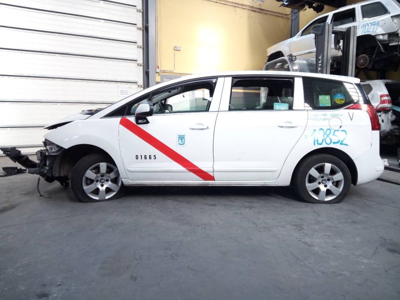 peugeot 5008 del año 2015