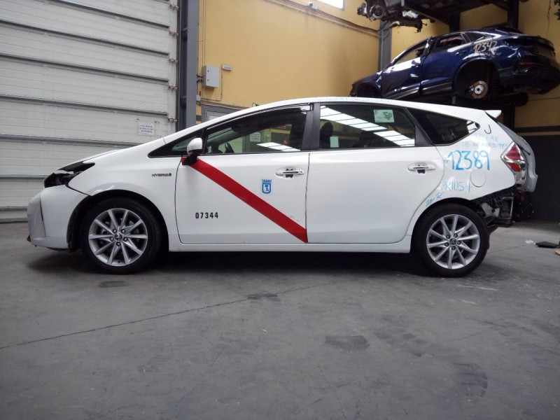 toyota prius+ del año 2021