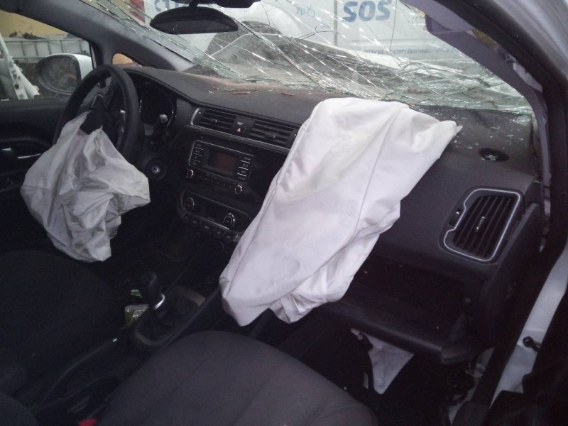 kia rio del año 2014