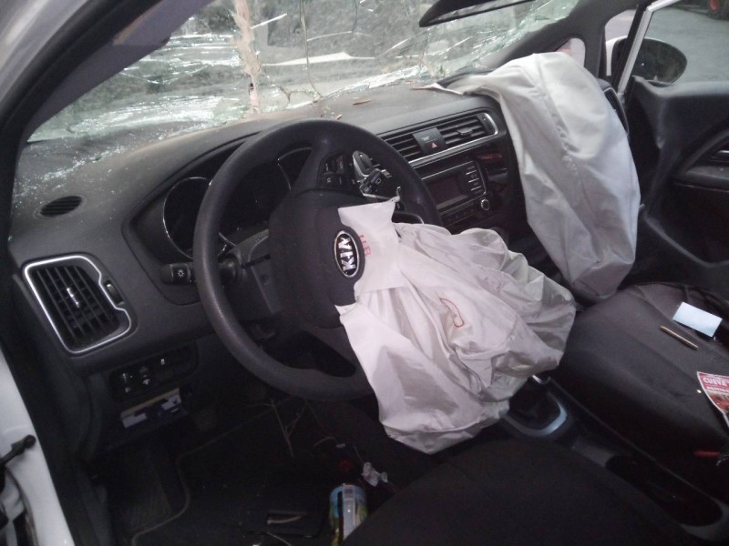 kia rio del año 2014