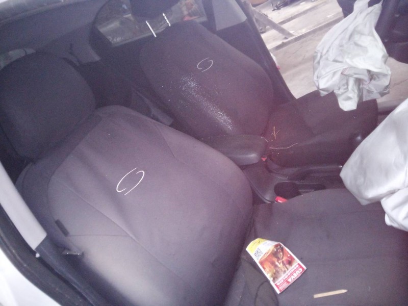 kia rio del año 2014