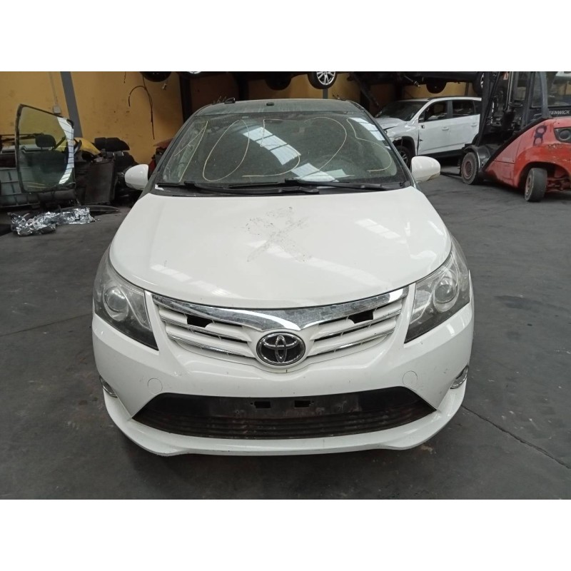 toyota avensis (t27) del año 2014