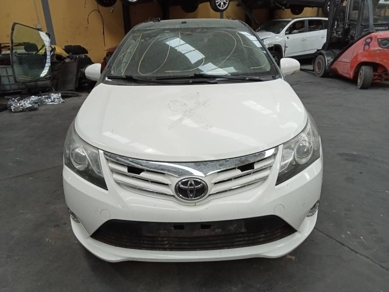toyota avensis (t27) del año 2014