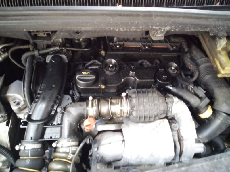 peugeot 5008 del año 2015