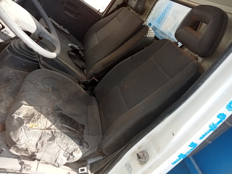 nissan cabstar del año 1999