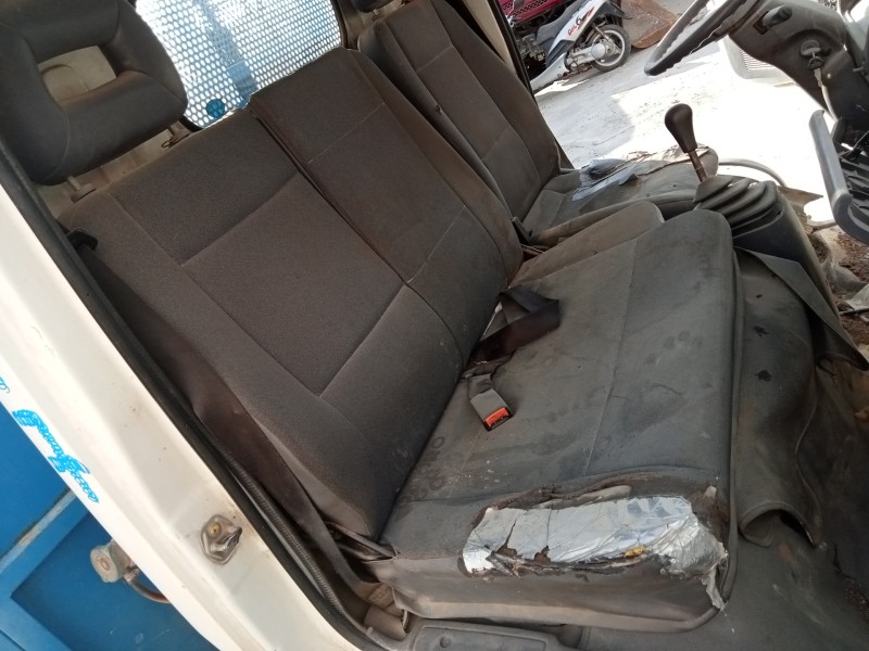 nissan cabstar del año 1999