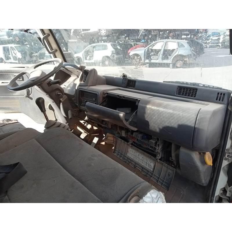 nissan cabstar del año 1999