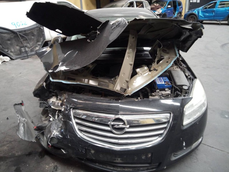 opel insignia berlina del año 2011