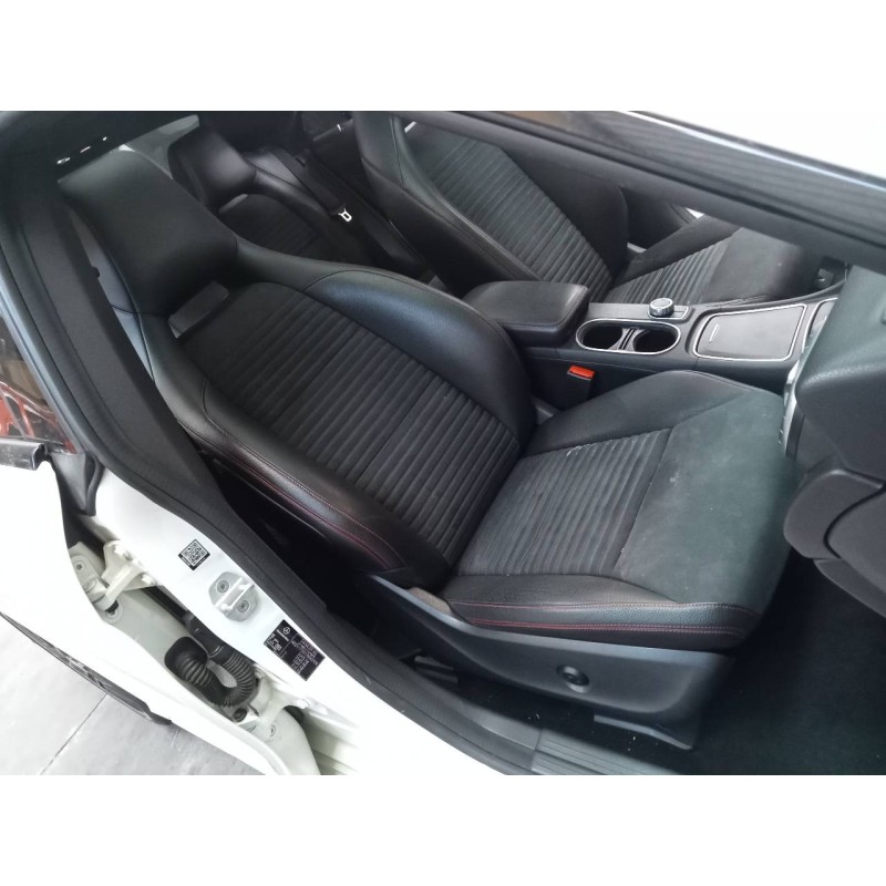 mercedes-benz clase cla (w117) del año 2013