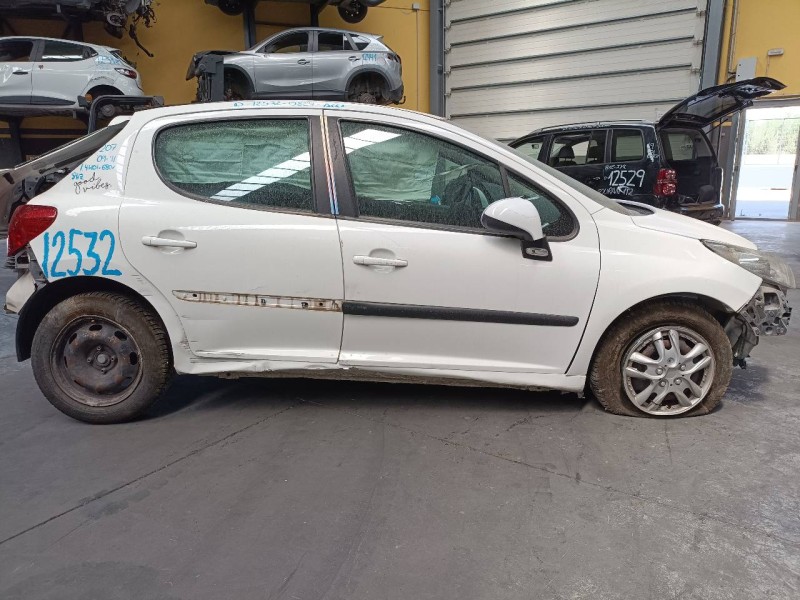 peugeot 207 del año 2009