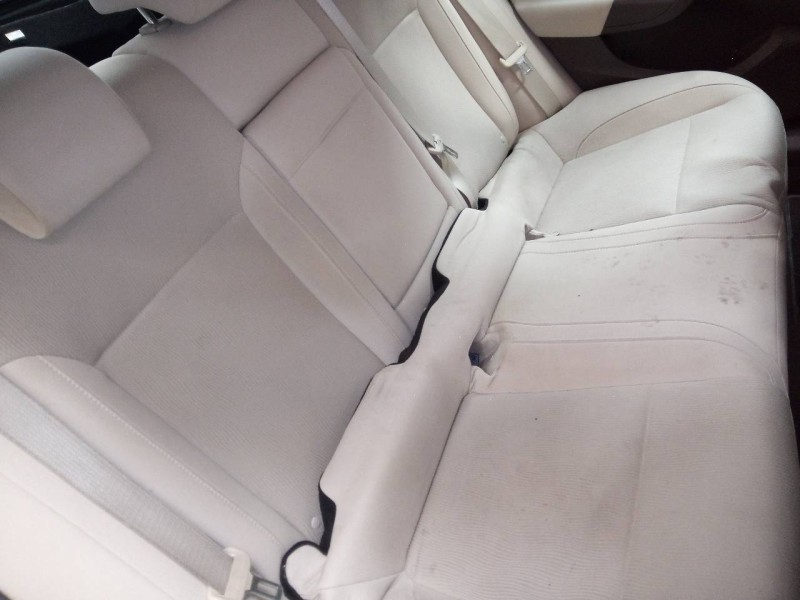 opel insignia berlina del año 2011