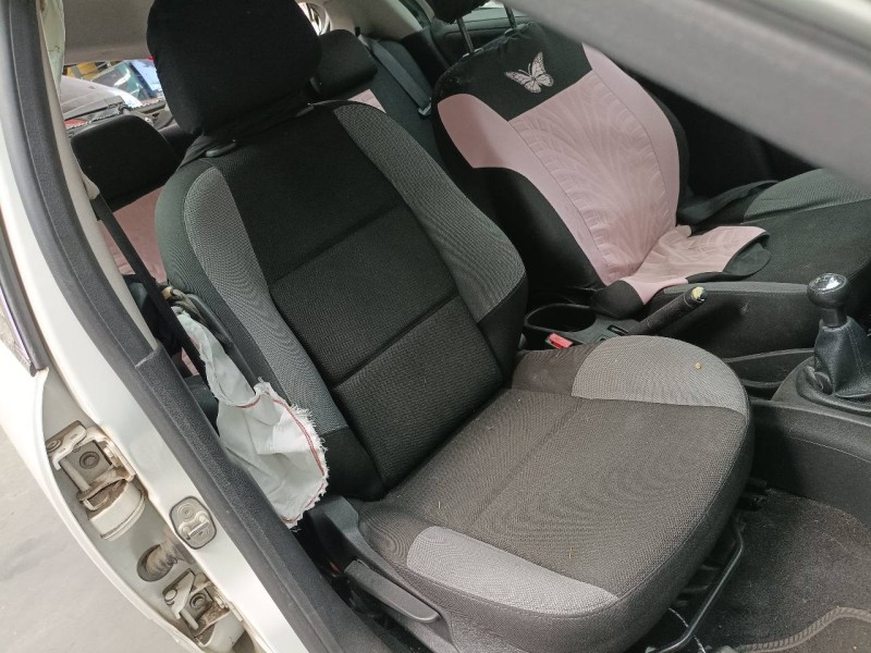 peugeot 207 del año 2009