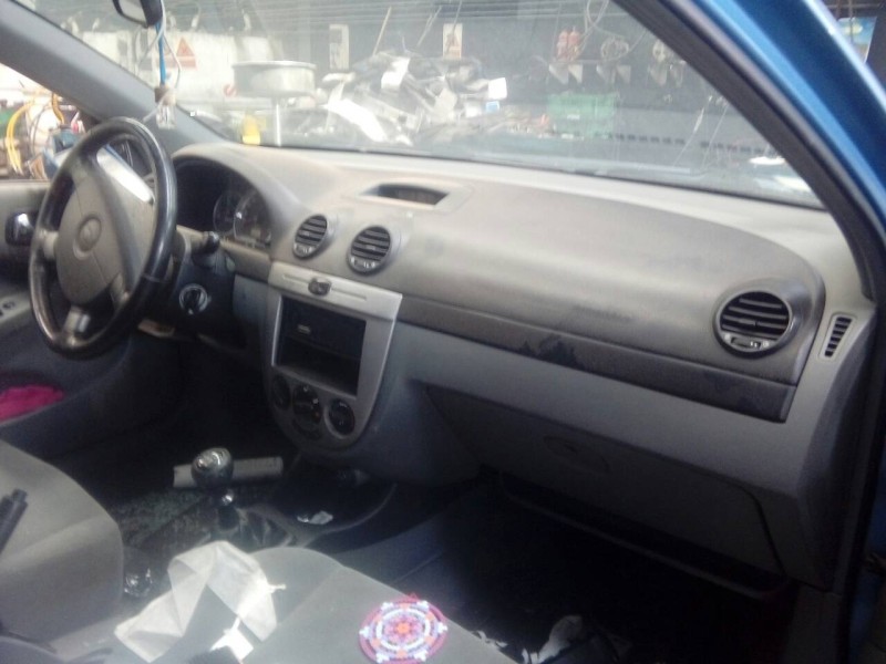 chevrolet lacetti del año 4210