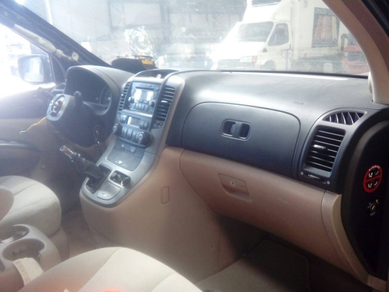 kia carnival del año 2009