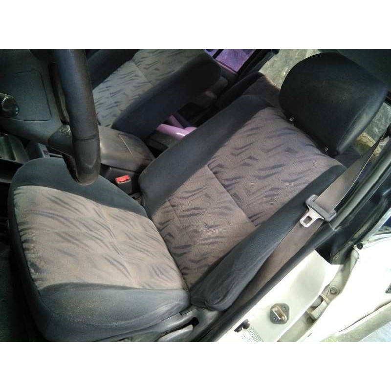 toyota land cruiser (j9) del año 2000