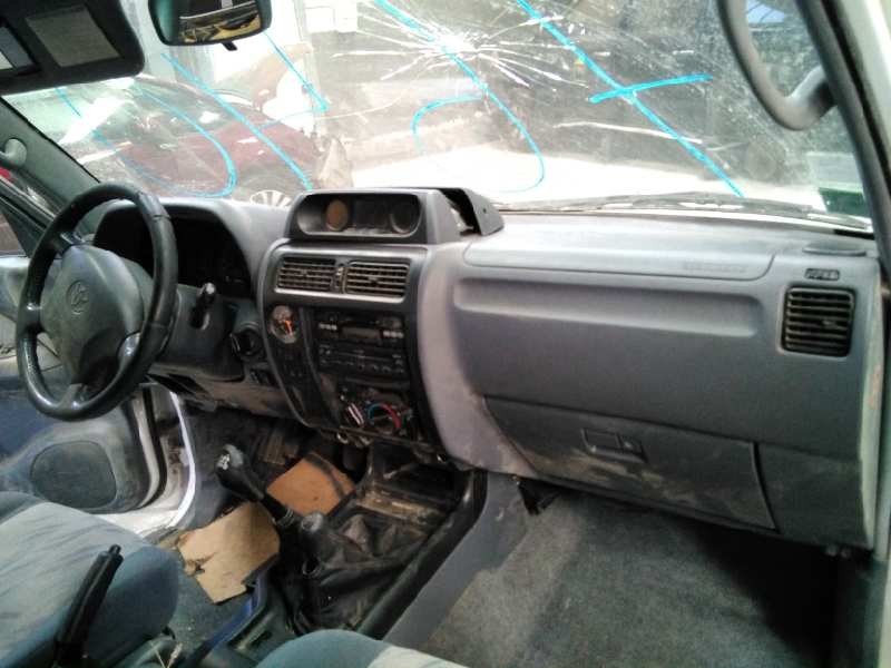 toyota land cruiser (j9) del año 2000