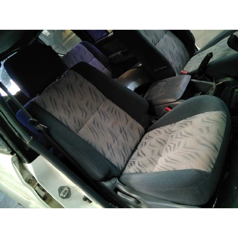 toyota land cruiser (j9) del año 2000