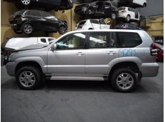 TOYOTA LAND CRUISER (J12)