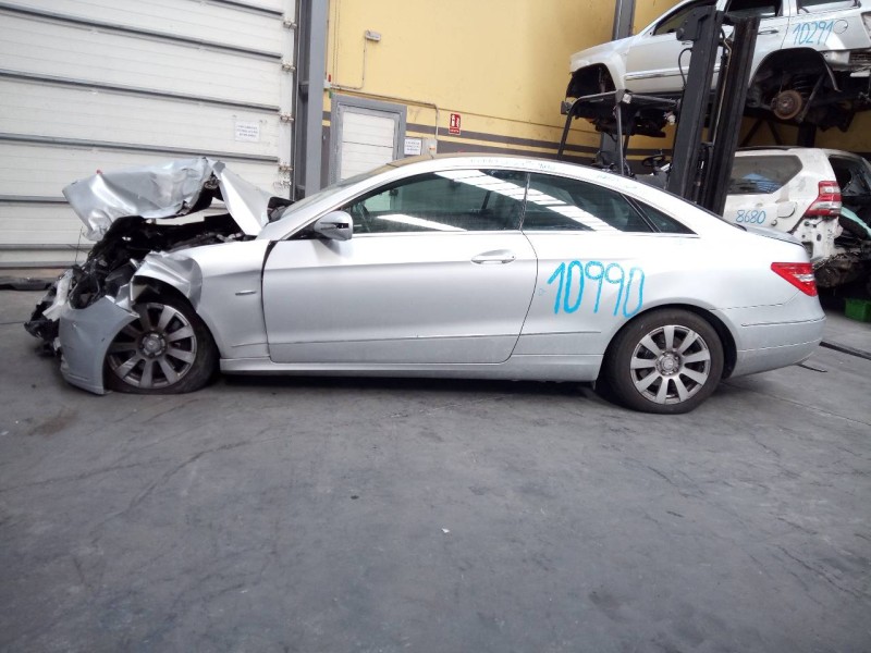 mercedes-benz clase clk (w207) coupe del año 2009