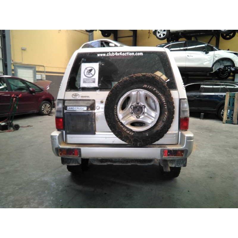 toyota land cruiser (j9) del año 2000