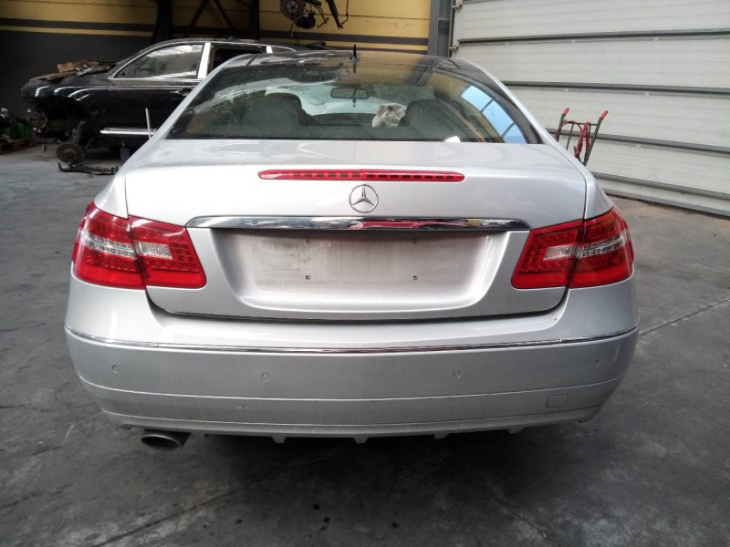 mercedes-benz clase clk (w207) coupe del año 2009