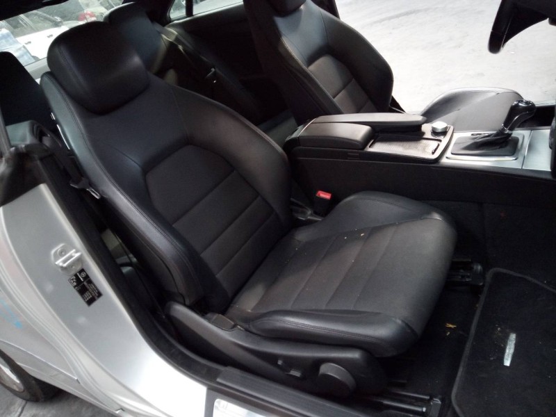 mercedes-benz clase clk (w207) coupe del año 2009