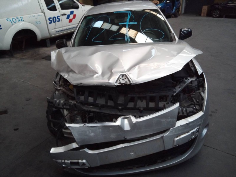 renault megane iii berlina 5 p del año 2011