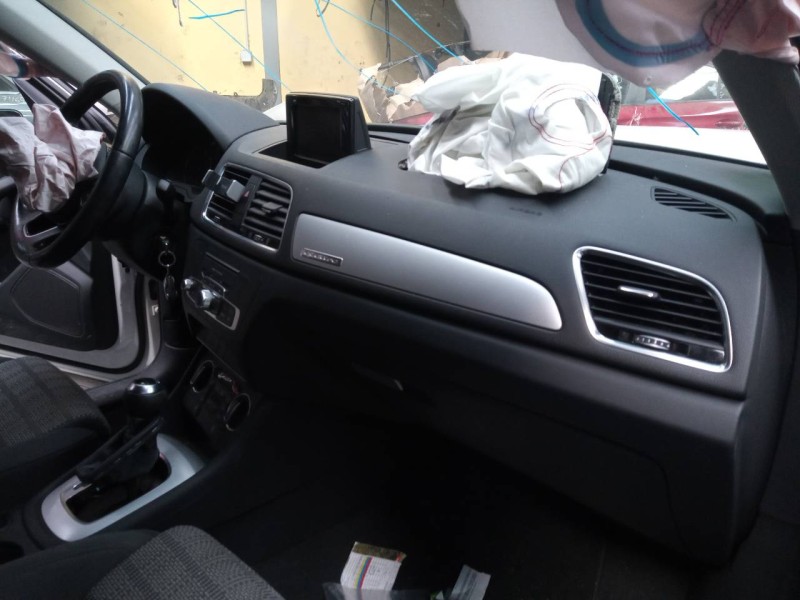 audi q3 (8ug) del año 2016