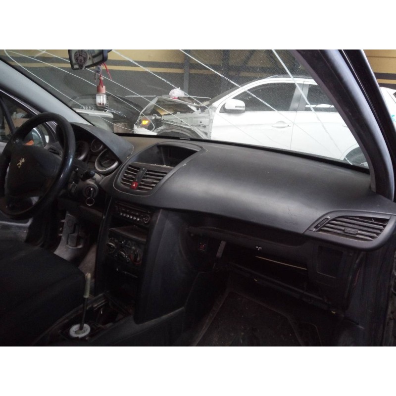 peugeot 207 del año 2008