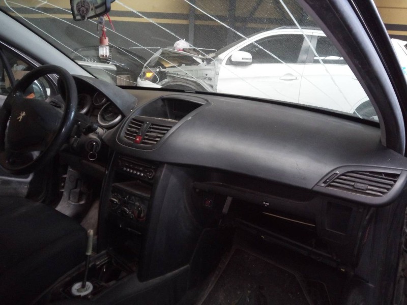 peugeot 207 del año 2008